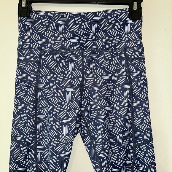 ZYIA Active Haystacks Light N Tight pockets Leggings - Picture 5 of 15